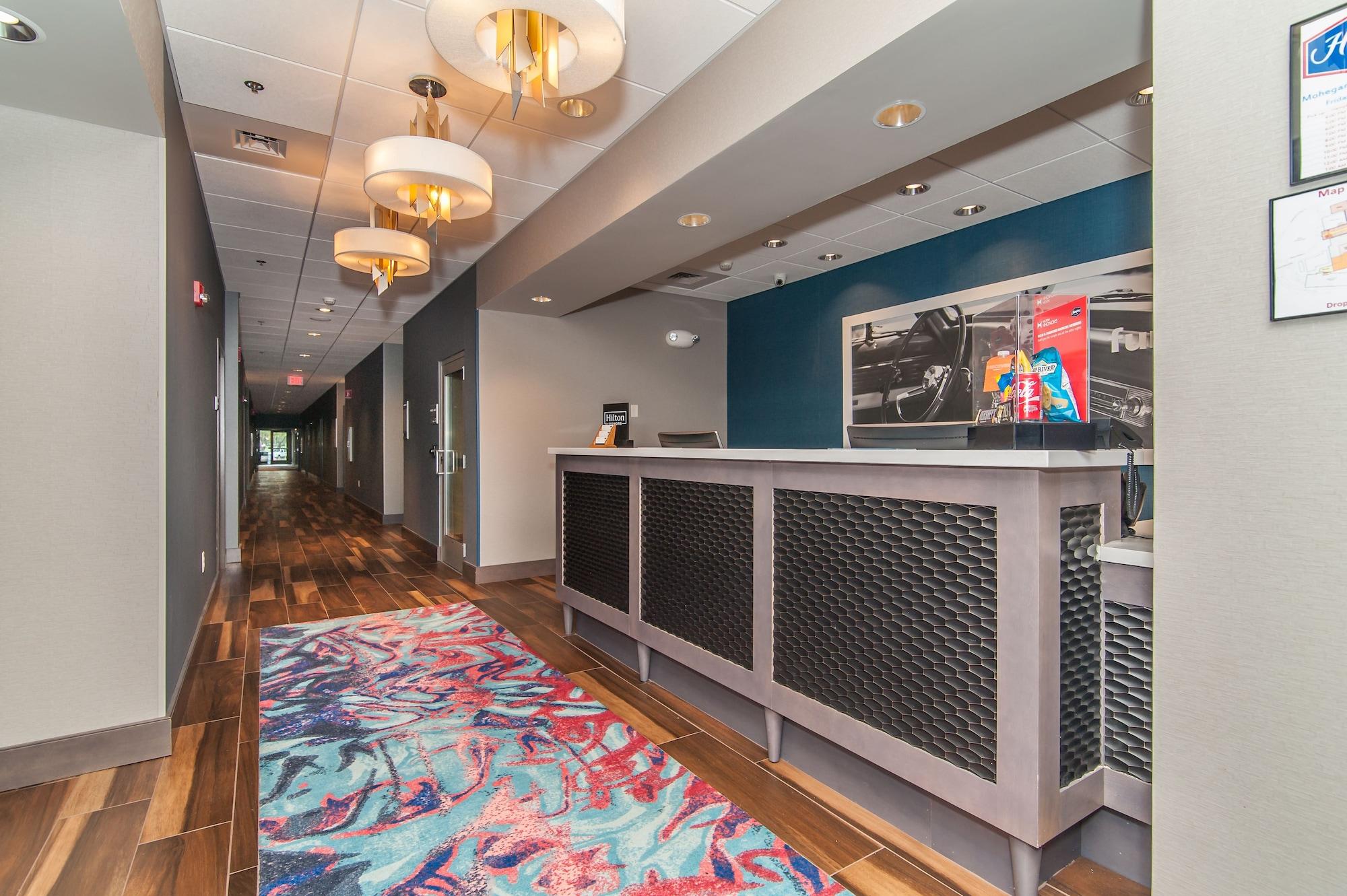 Hampton Inn Norwich Bagian luar foto