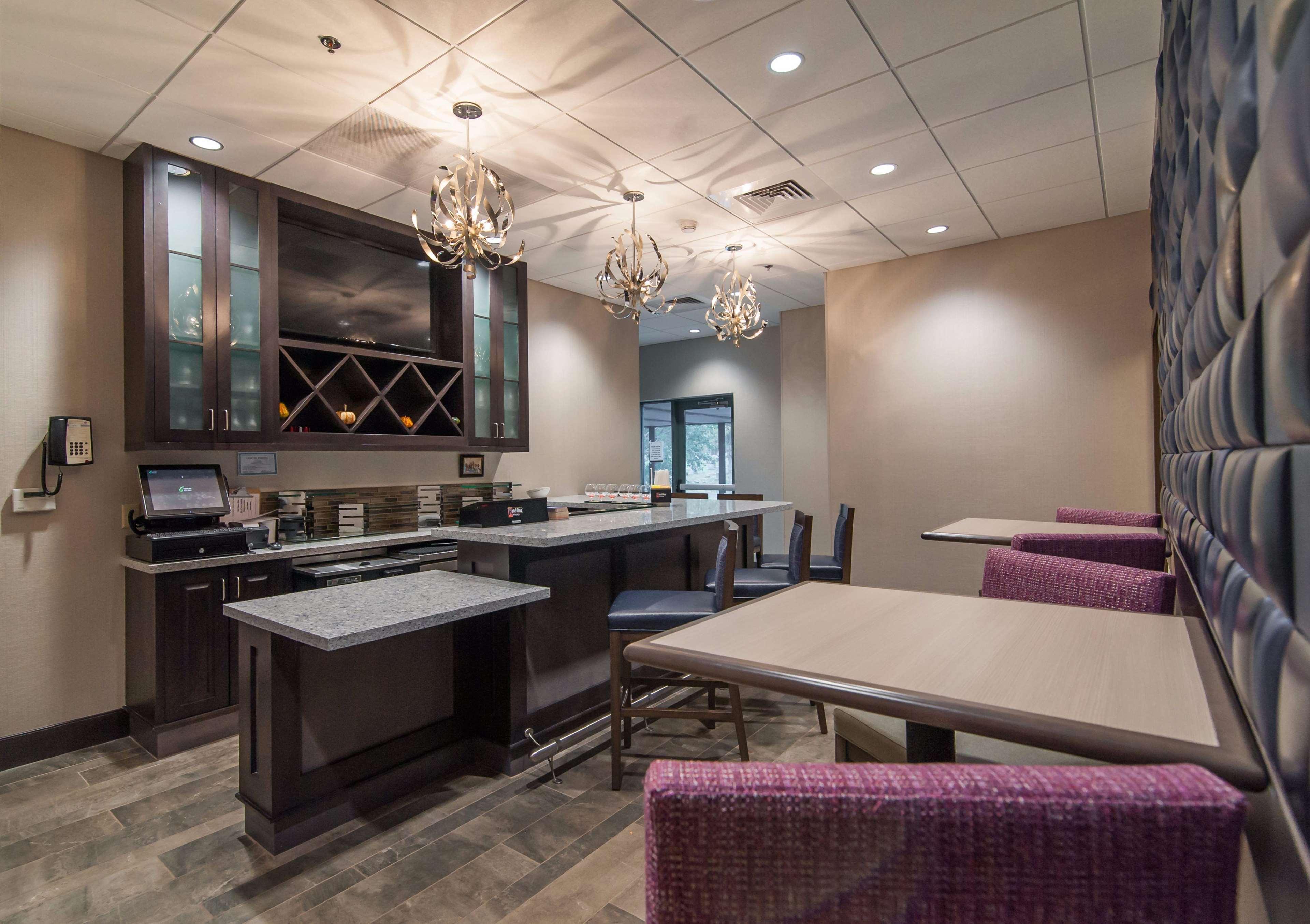 Hampton Inn Norwich Bagian luar foto