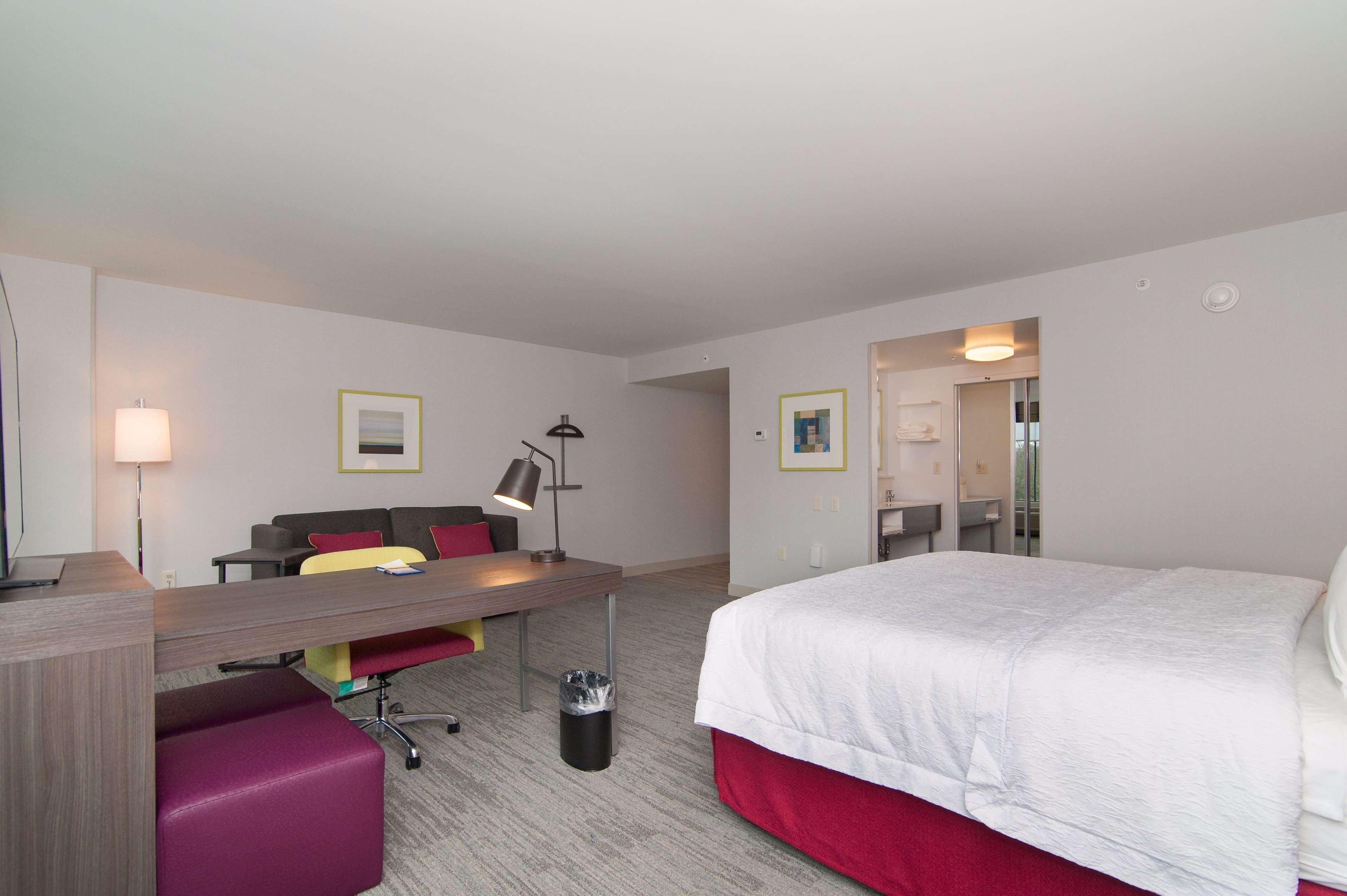 Hampton Inn Norwich Bagian luar foto