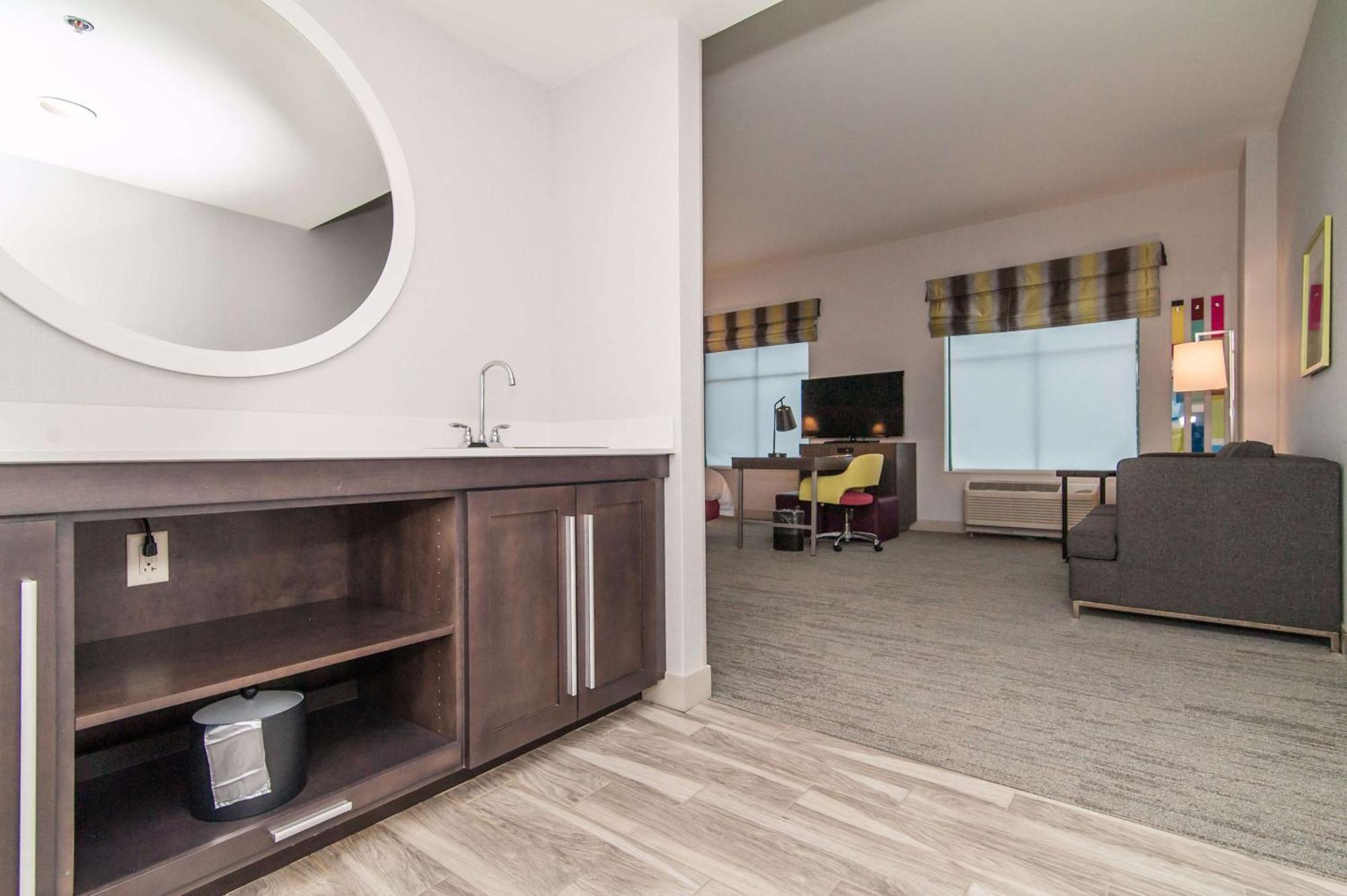 Hampton Inn Norwich Bagian luar foto