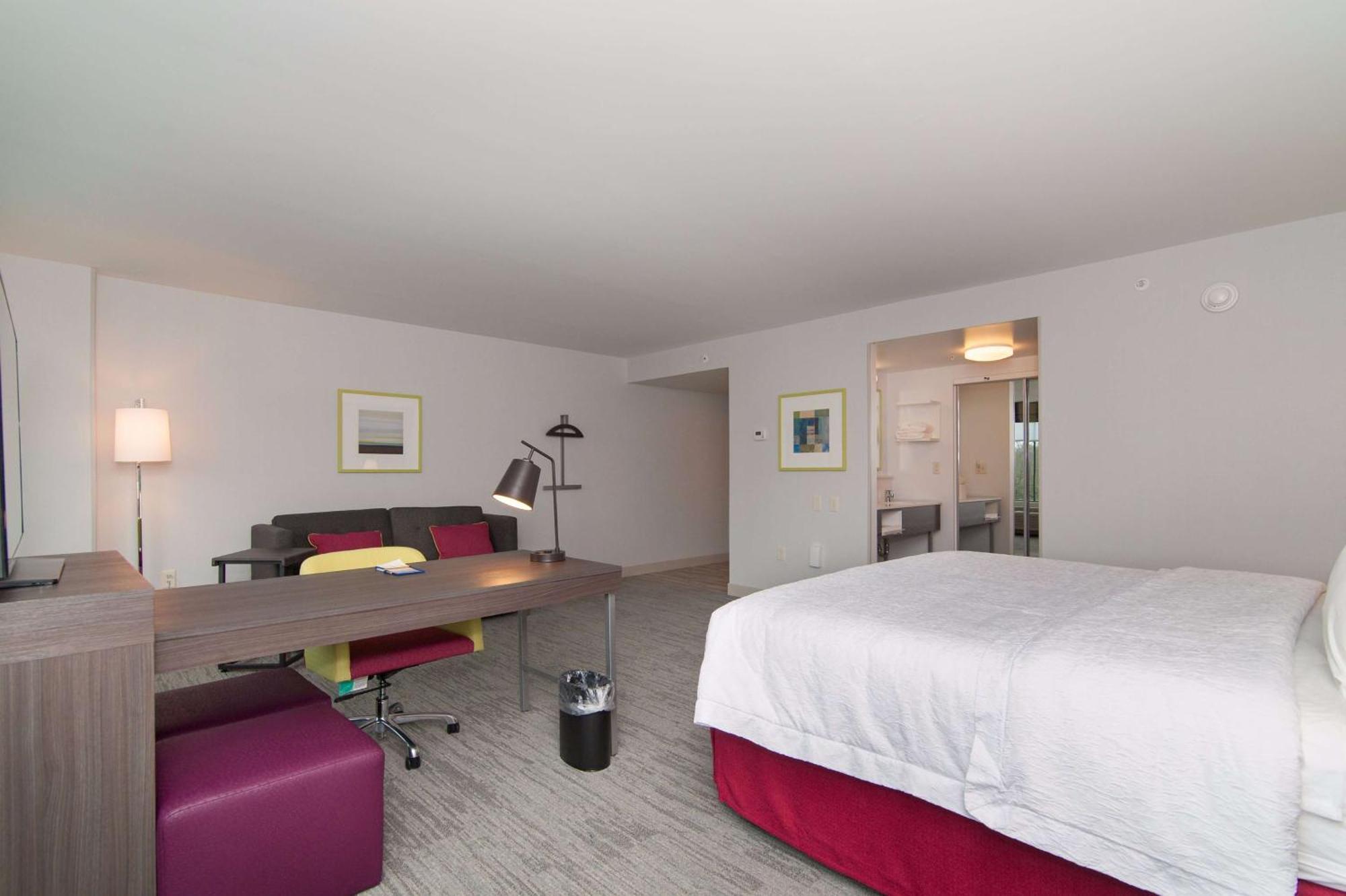 Hampton Inn Norwich Bagian luar foto