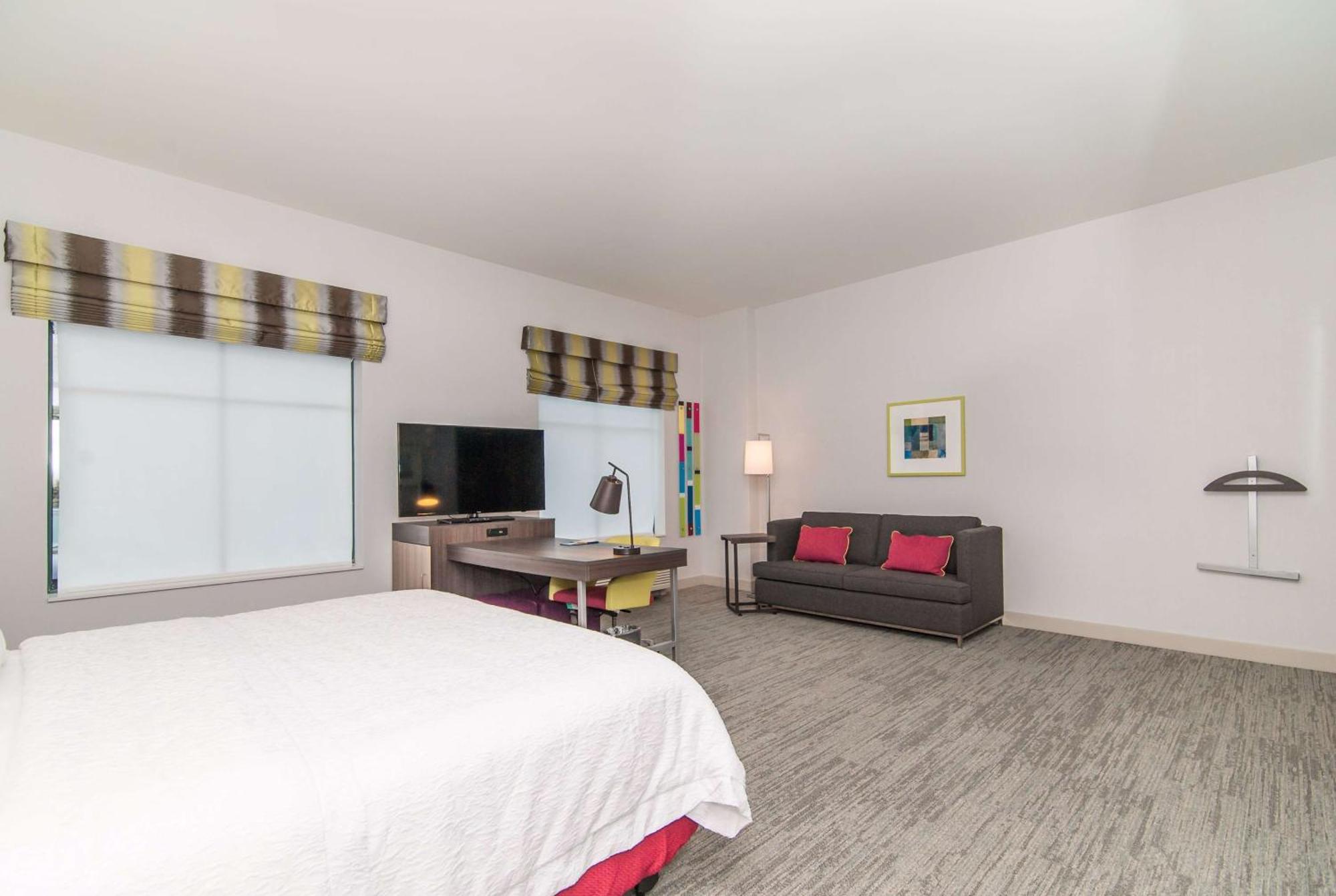 Hampton Inn Norwich Bagian luar foto